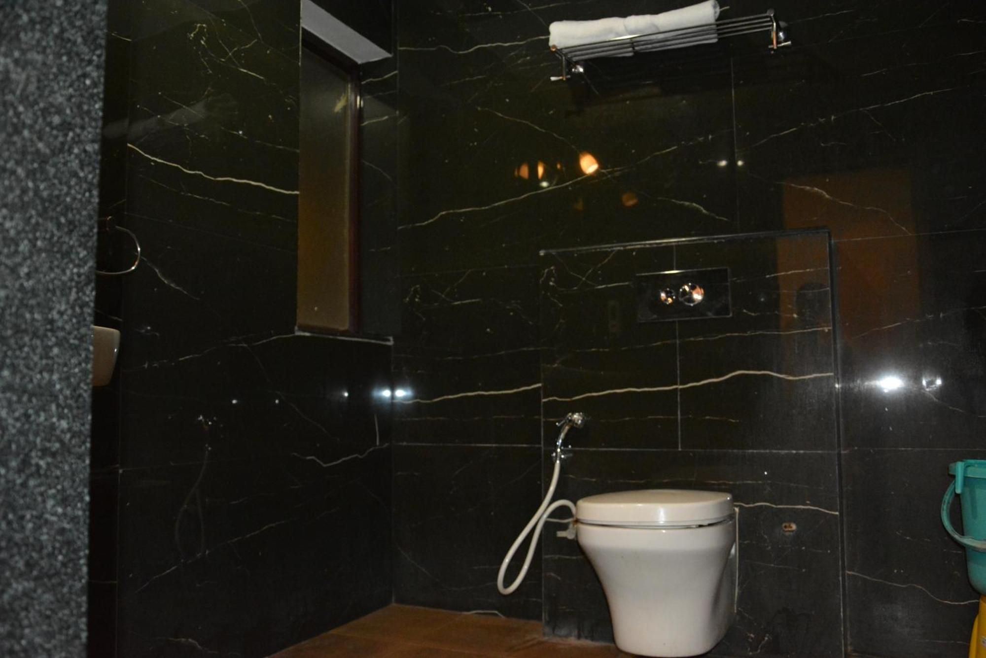 Hotel The Grand Neelam Rāipur Zewnętrze zdjęcie
